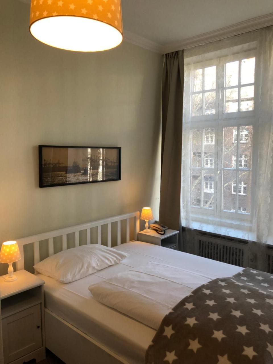Hotel Fresena Im Dammtorpalais Hamburg Eksteriør bilde