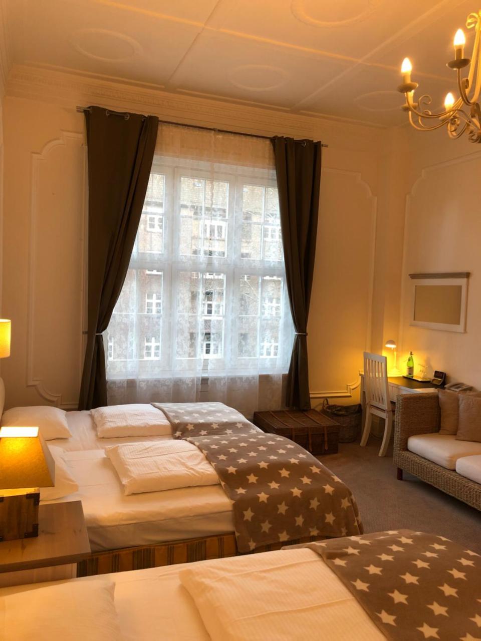 Hotel Fresena Im Dammtorpalais Hamburg Eksteriør bilde